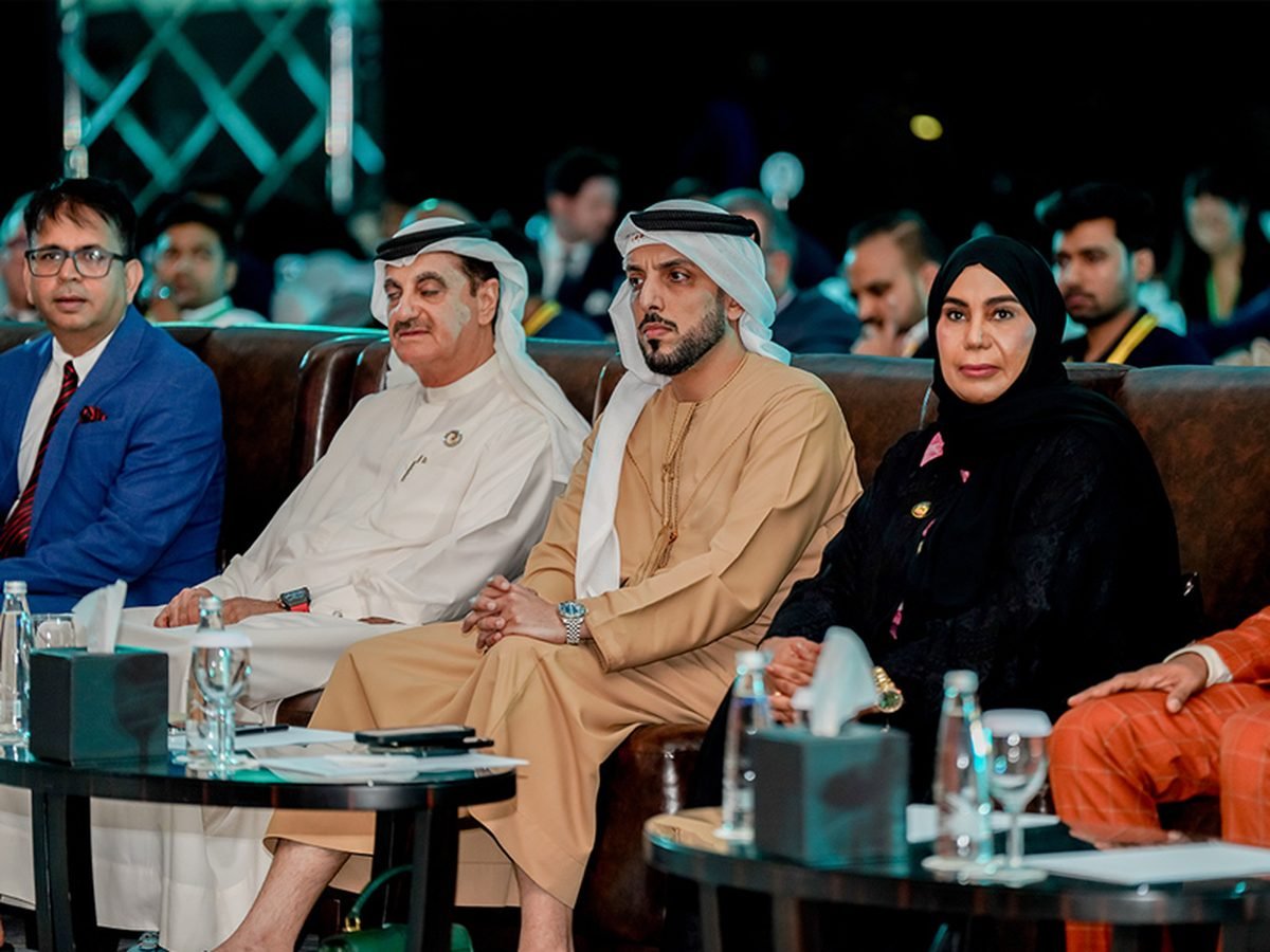 Investors at the summit